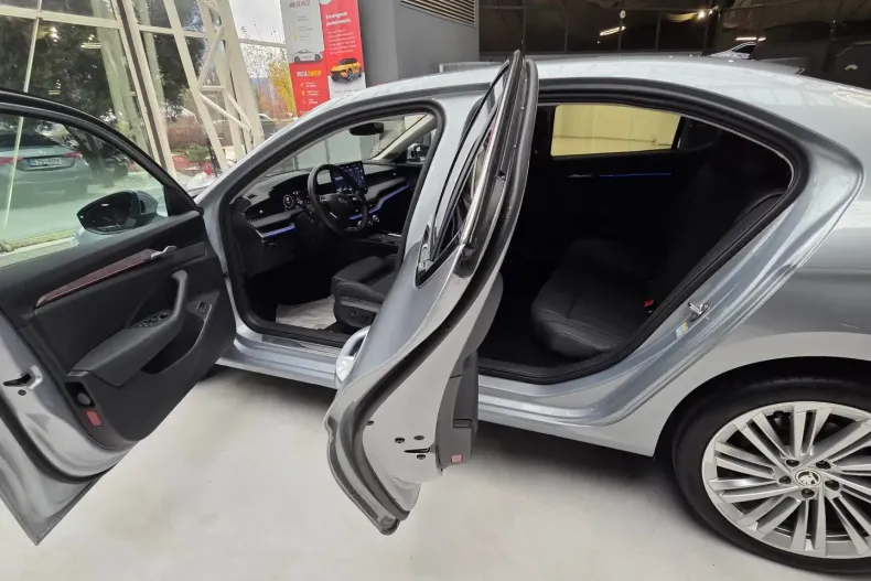 Skoda Superb din 2024 cu 34.000 km - oferta SKO159738 - foto 36