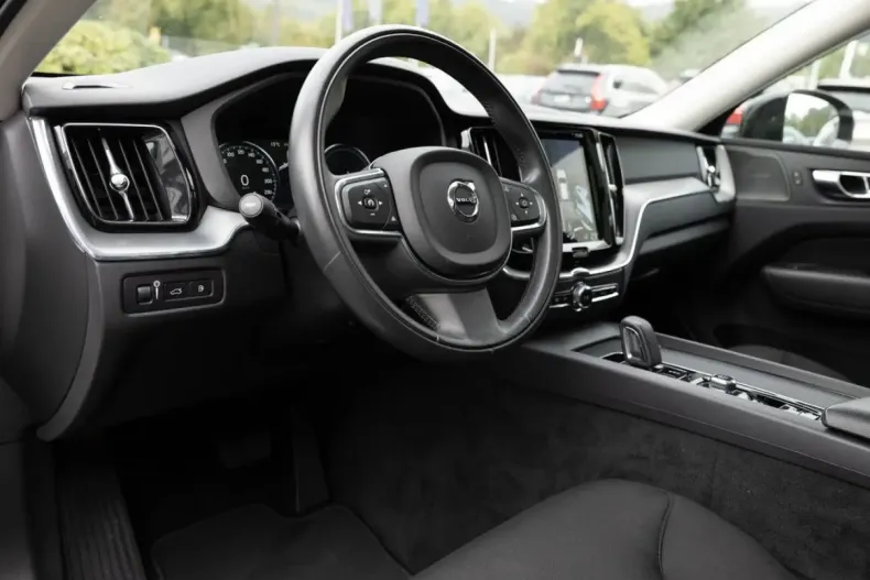 Volvo XC60 din 2021 cu 46.190 km - oferta VOL159739 - foto 25