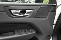 Volvo XC60 din 2021 cu 46.190 km - oferta VOL159739 - foto 28