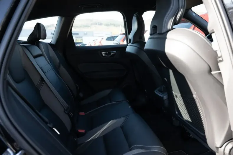 Volvo XC60 din 2021 cu 78.634 km - oferta VOL159741 - foto 6