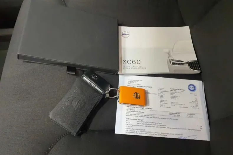 Volvo XC60 din 2021 cu 98.016 km - oferta VOL159742 - foto 29