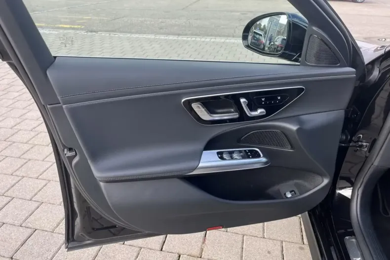 Mercedes-Benz E 450 din 2025 cu 19.689 km - oferta MER159745 - foto 12