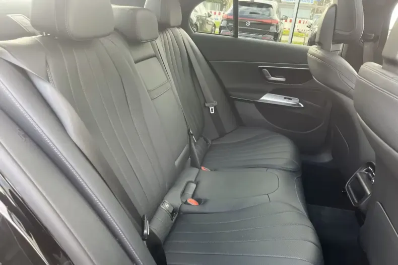 Mercedes-Benz E 450 din 2025 cu 19.689 km - oferta MER159745 - foto 17