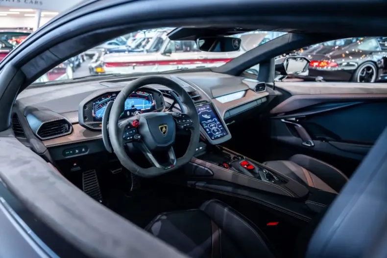 Lamborghini Revuelto din 2024 cu 5.326 km - oferta LAM159759 - foto 19