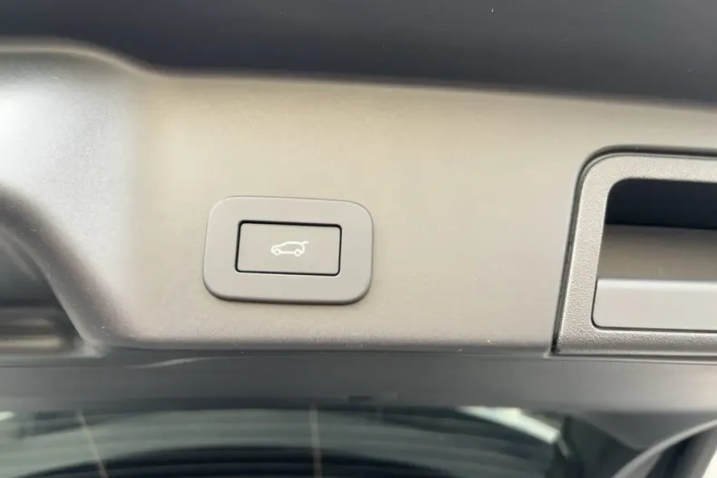 Land Rover Range Rover Evoque din 2025 cu 8.858 km - oferta LAN159768 - foto 18