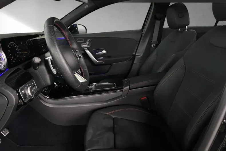 Mercedes-Benz A 220 din 2023 cu 4.890 km - oferta MER159775 - foto 7