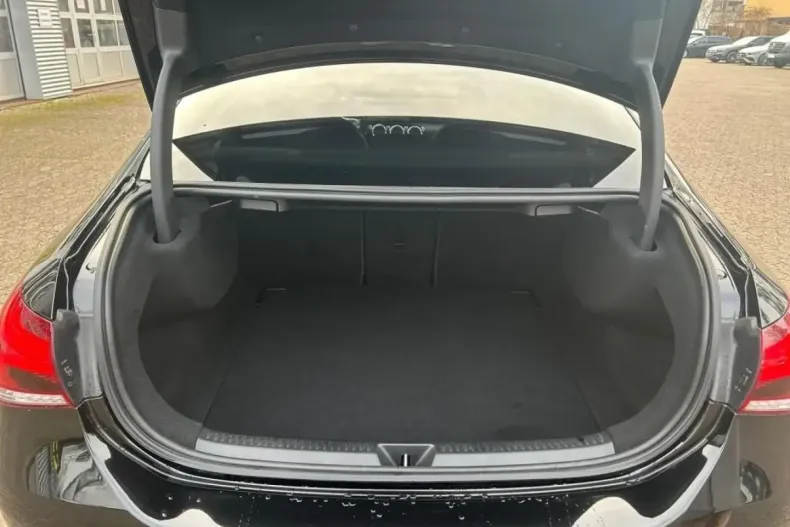 Mercedes-Benz A 220 din 2021 cu 64.676 km - oferta MER159780 - foto 9