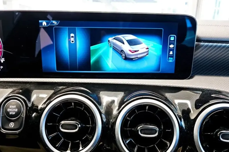 Mercedes-Benz CLA 180 din 2024 cu 29.875 km - oferta MER159793 - foto 10