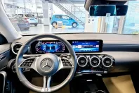 Mercedes-Benz CLA 180 din 2024 cu 29.875 km - oferta MER159793 - foto 13