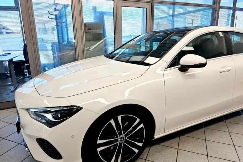 Mercedes-Benz CLA 180 din 2024 cu 29.875 km - oferta MER159793 - foto 19