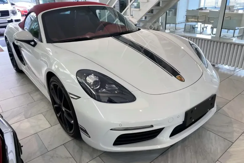 Porsche Boxster din 2024 cu 36 km - oferta POR159808 - foto 1