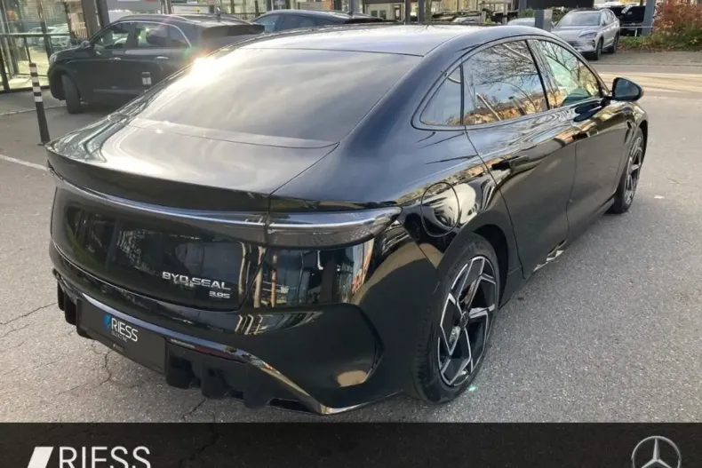 BYD SEAL din 2025 cu 19.471 km - oferta BYD159822 - foto 7