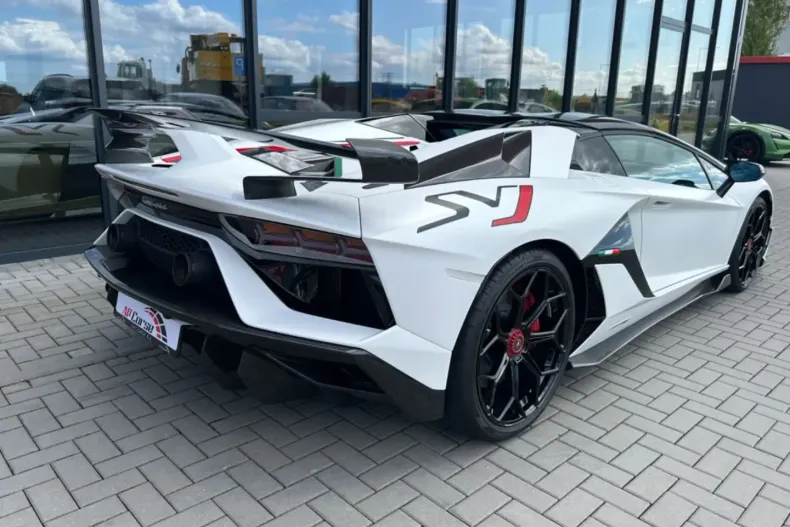 Lamborghini Aventador din 2021 cu 4.837 km - oferta LAM159830 - foto 7