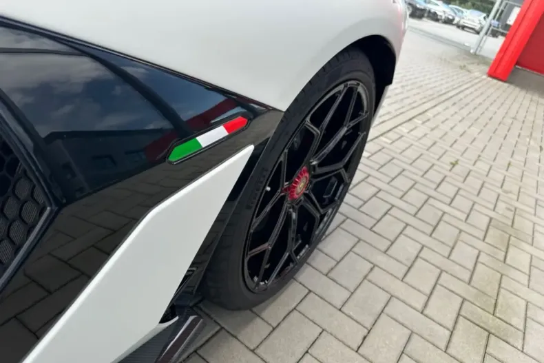 Lamborghini Aventador din 2021 cu 4.837 km - oferta LAM159830 - foto 12