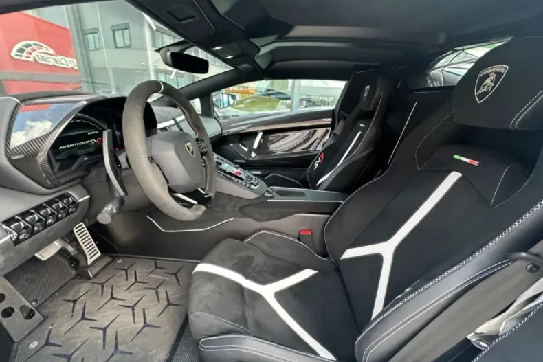 Lamborghini Aventador din 2021 cu 4.837 km - oferta LAM159830 - foto 18