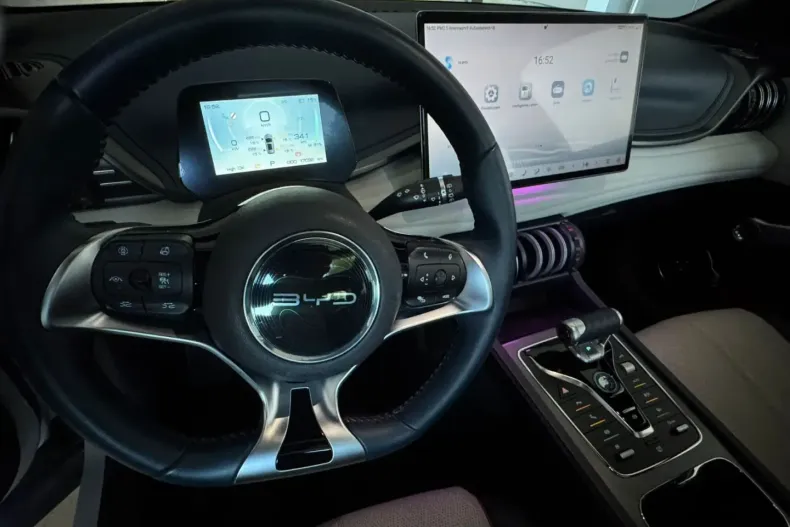 BYD ATTO 3 din 2023 cu 17.110 km - oferta BYD159845 - foto 19