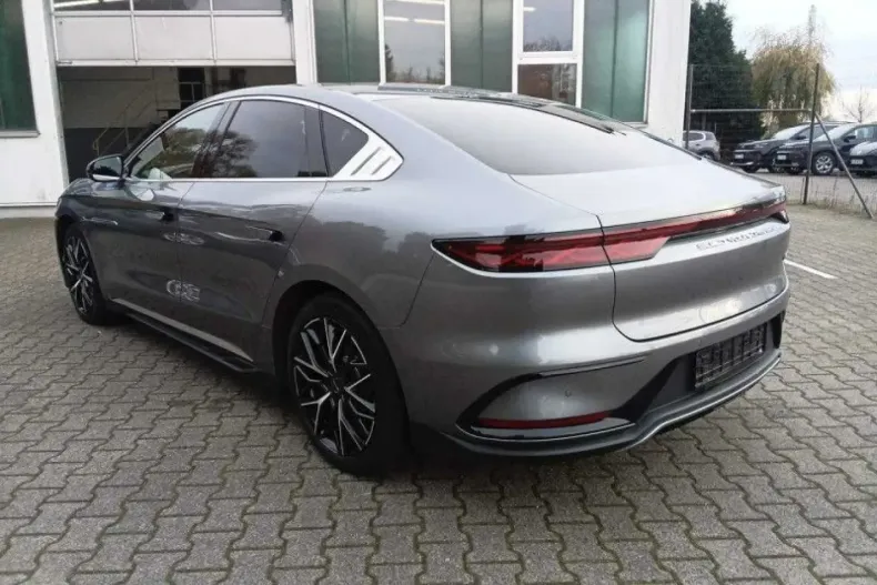 BYD HAN din 2023 cu 19.236 km - oferta BYD159850 - foto 2