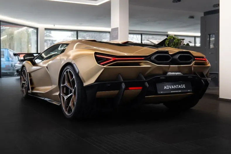 Lamborghini Revuelto din 2024 cu 5.500 km - oferta LAM159853 - foto 4