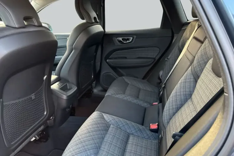 Volvo XC60 din 2024 cu 11.878 km - oferta VOL159855 - foto 10