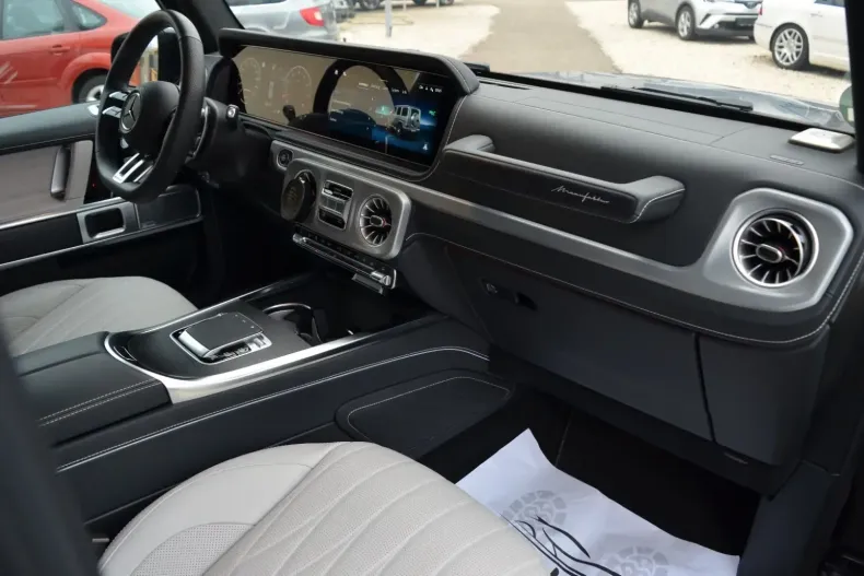 Mercedes-Benz G 63 AMG din 2025 cu 14.000 km - oferta MER159860 - foto 14
