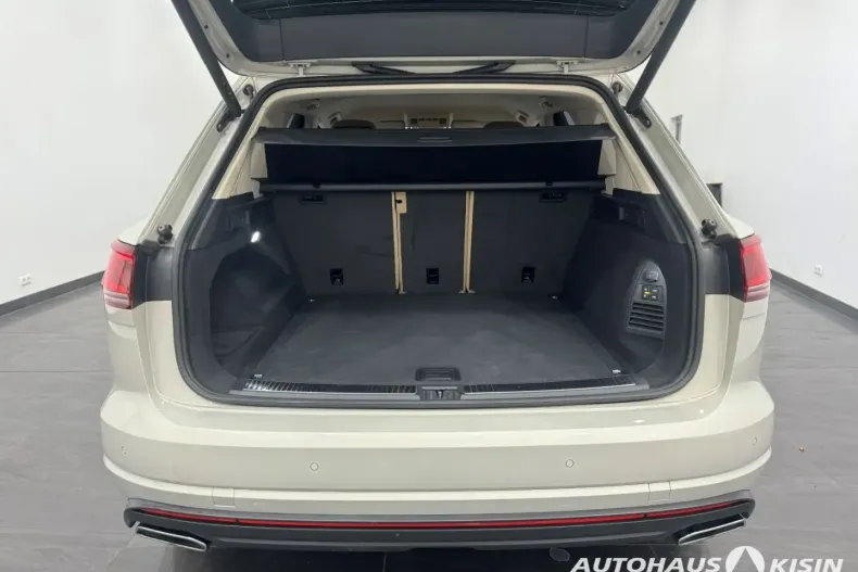 Volkswagen Touareg din 2024 cu 13.003 km - oferta VOL159900 - foto 12