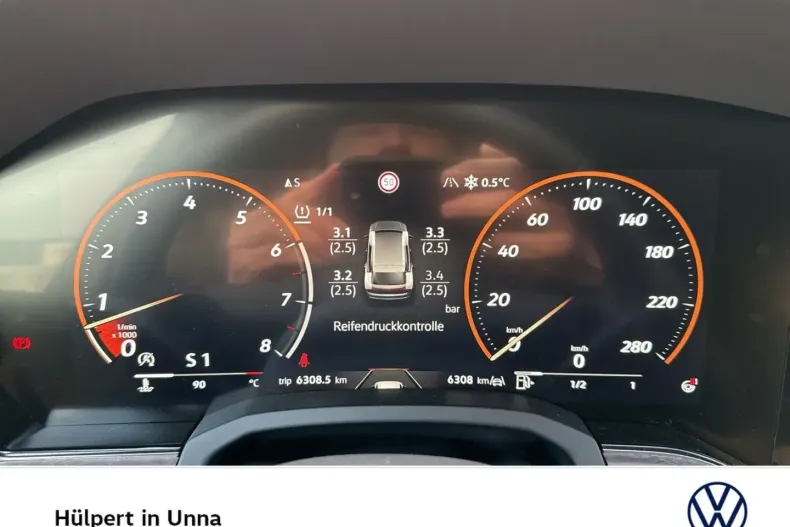 Volkswagen Touareg din 2024 cu 6.306 km - oferta VOL159901 - foto 19