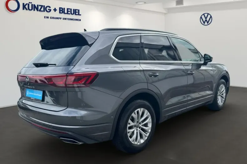 Volkswagen Touareg din 2024 cu 27.852 km - oferta VOL159902 - foto 3