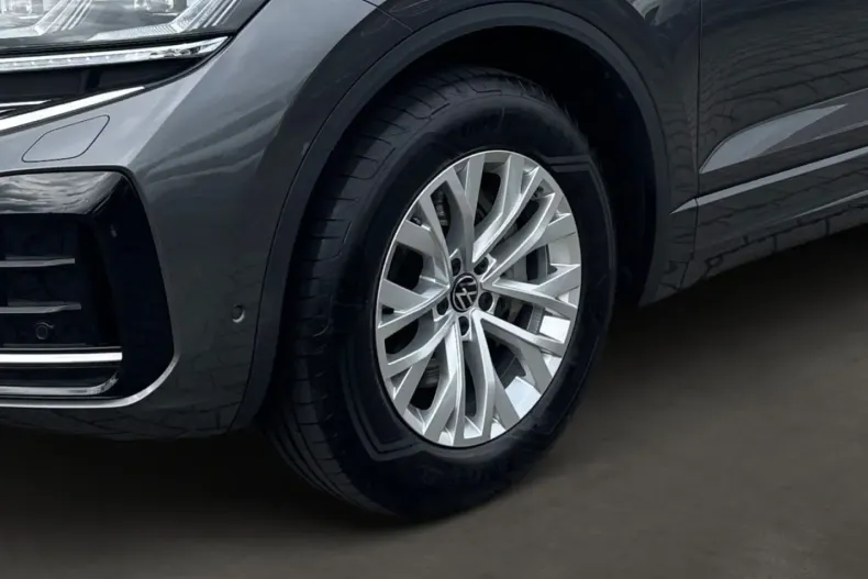 Volkswagen Touareg din 2024 cu 27.852 km - oferta VOL159902 - foto 6