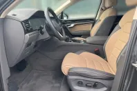 Volkswagen Touareg din 2024 cu 27.852 km - oferta VOL159902 - foto 8