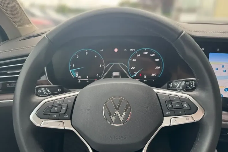 Volkswagen Touareg din 2024 cu 27.852 km - oferta VOL159902 - foto 9