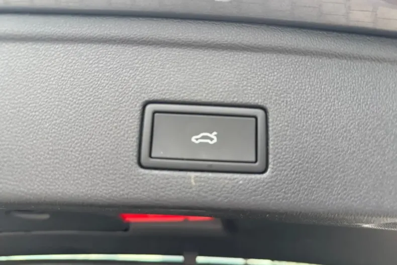 Volkswagen Touareg din 2024 cu 27.852 km - oferta VOL159902 - foto 14