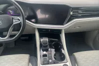 Volkswagen Touareg din 2022 cu 58.356 km - oferta VOL159903 - foto 11