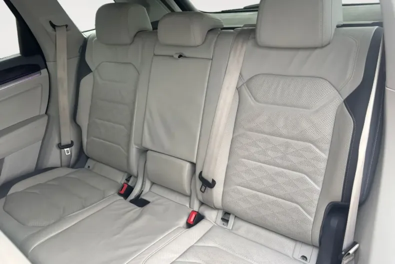 Volkswagen Touareg din 2022 cu 58.356 km - oferta VOL159903 - foto 13