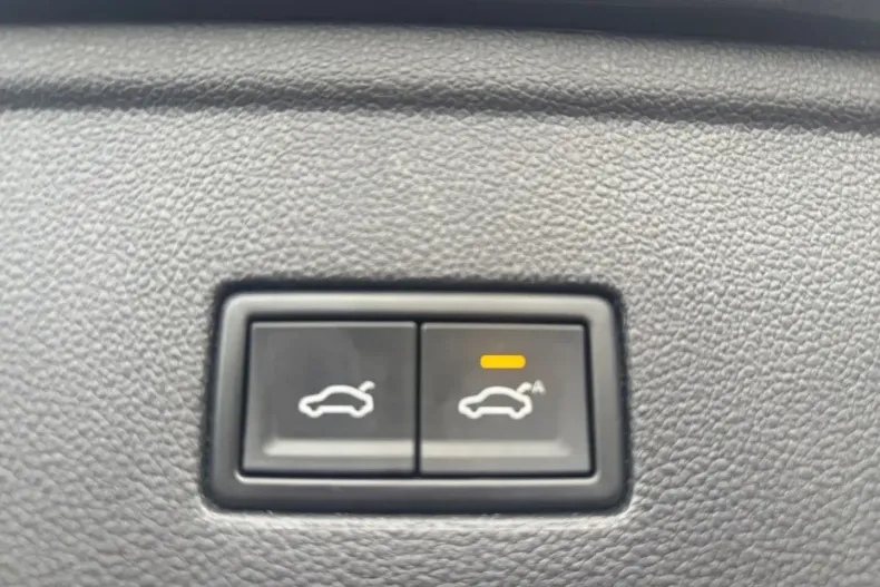 Volkswagen Touareg din 2022 cu 58.356 km - oferta VOL159903 - foto 16