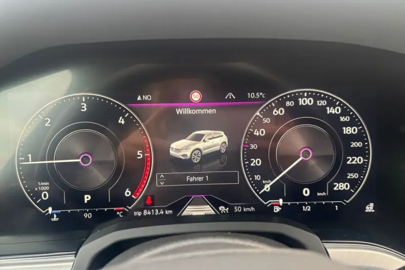 Volkswagen Touareg din 2022 cu 58.356 km - oferta VOL159903 - foto 17