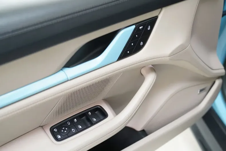 Porsche Taycan din 2022 cu 67.200 km - oferta POR159904 - foto 10