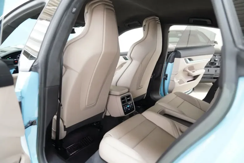 Porsche Taycan din 2022 cu 67.200 km - oferta POR159904 - foto 13