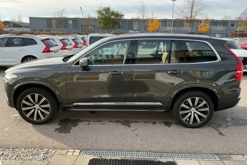 Volvo XC90 din 2022 cu 70.300 km - oferta VOL159906 - foto 4