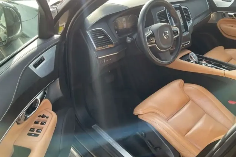 Volvo XC90 din 2022 cu 70.300 km - oferta VOL159906 - foto 15