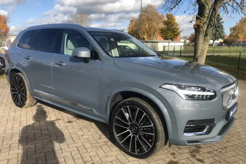 Volvo XC90 din 2022 cu 20.828 km - oferta VOL159907 - foto 1