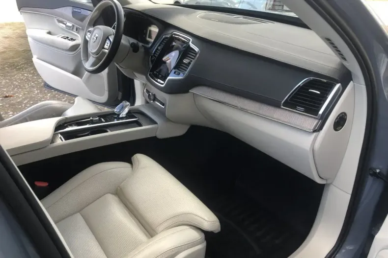 Volvo XC90 din 2022 cu 20.828 km - oferta VOL159907 - foto 12