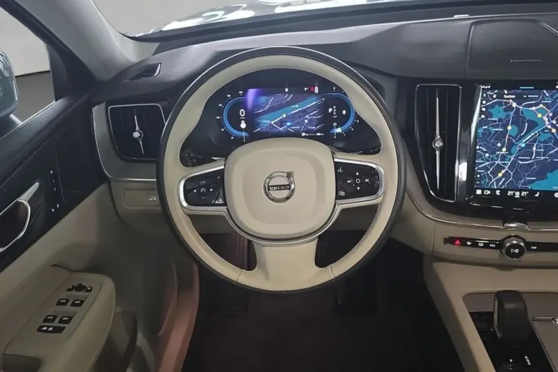 Volvo XC60 din 2024 cu 16.838 km - oferta VOL159909 - foto 8