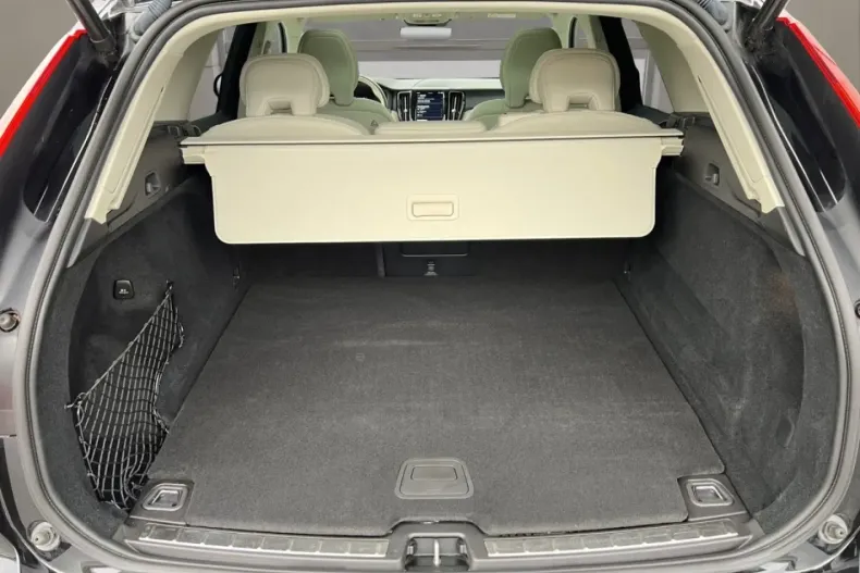 Volvo XC60 din 2022 cu 29.566 km - oferta VOL159910 - foto 12