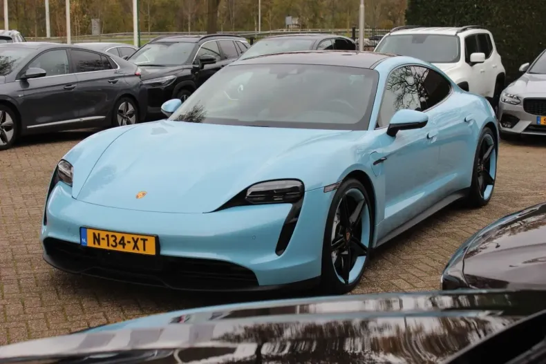 Porsche Taycan din 2022 cu 33.045 km - oferta POR159911 - foto 6