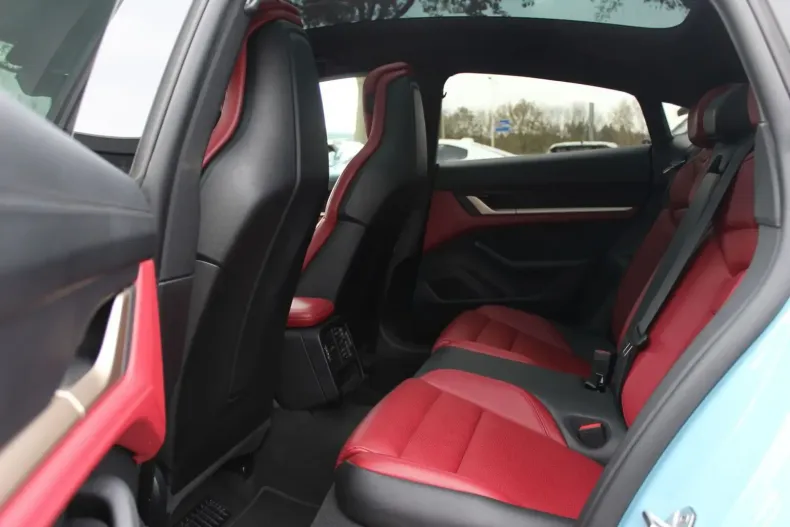 Porsche Taycan din 2022 cu 33.045 km - oferta POR159911 - foto 14