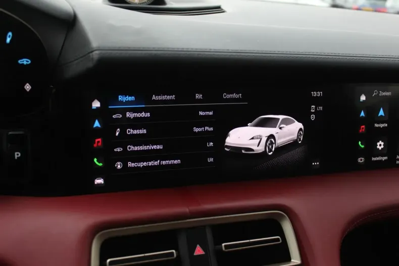 Porsche Taycan din 2022 cu 33.045 km - oferta POR159911 - foto 24