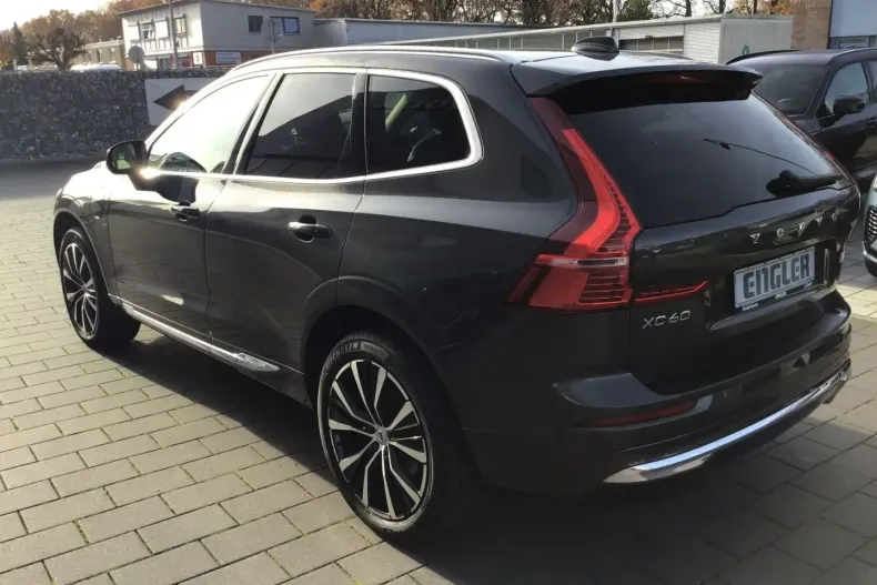Volvo XC60 din 2022 cu 45.128 km - oferta VOL159912 - foto 3