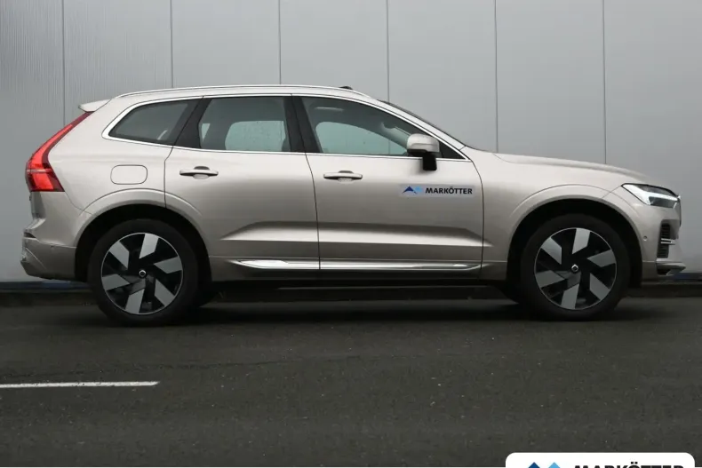 Volvo XC60 din 2022 cu 76.040 km - oferta VOL159914 - foto 4