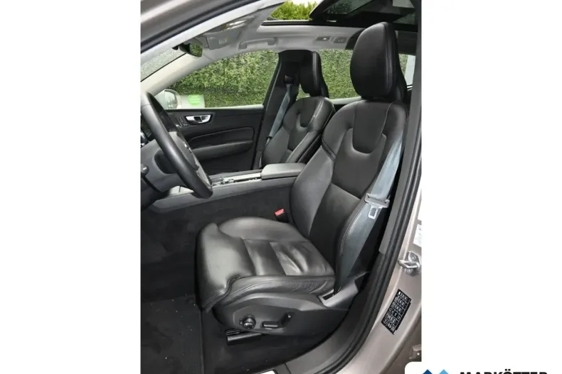 Volvo XC60 din 2022 cu 76.040 km - oferta VOL159914 - foto 14