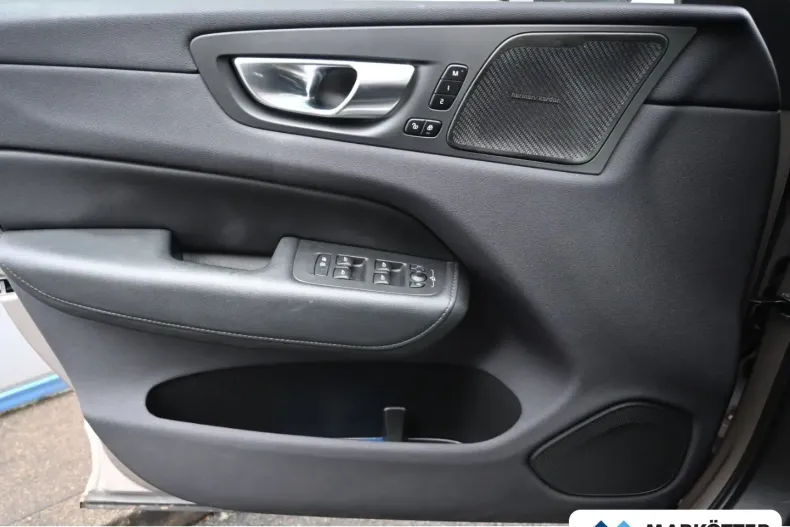 Volvo XC60 din 2022 cu 76.040 km - oferta VOL159914 - foto 19